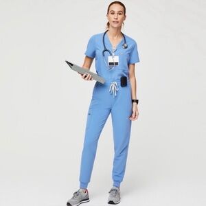 🩵Ceil Blue Figs Scrub Set Casma Three Pocket Top and Zamora Jogger Pant - L/LP